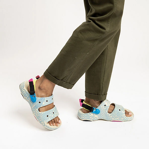 Crocs Brooklynsnakelowwdg Plateau-Sandaletten - Beige 5 Crocs Brooklynsnakelowwdg Plateau-Sandaletten - Beige – Bild 3